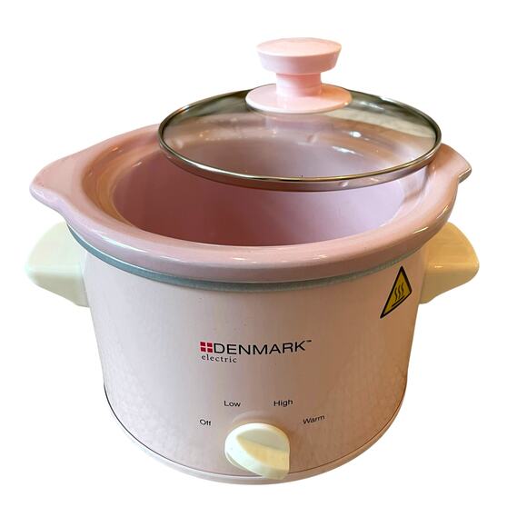 Denmark Pastel Pink Electric 1.5 Quart Slow Cooker with Non-Stick Inner Pot NEW - Picture 11 of 15
